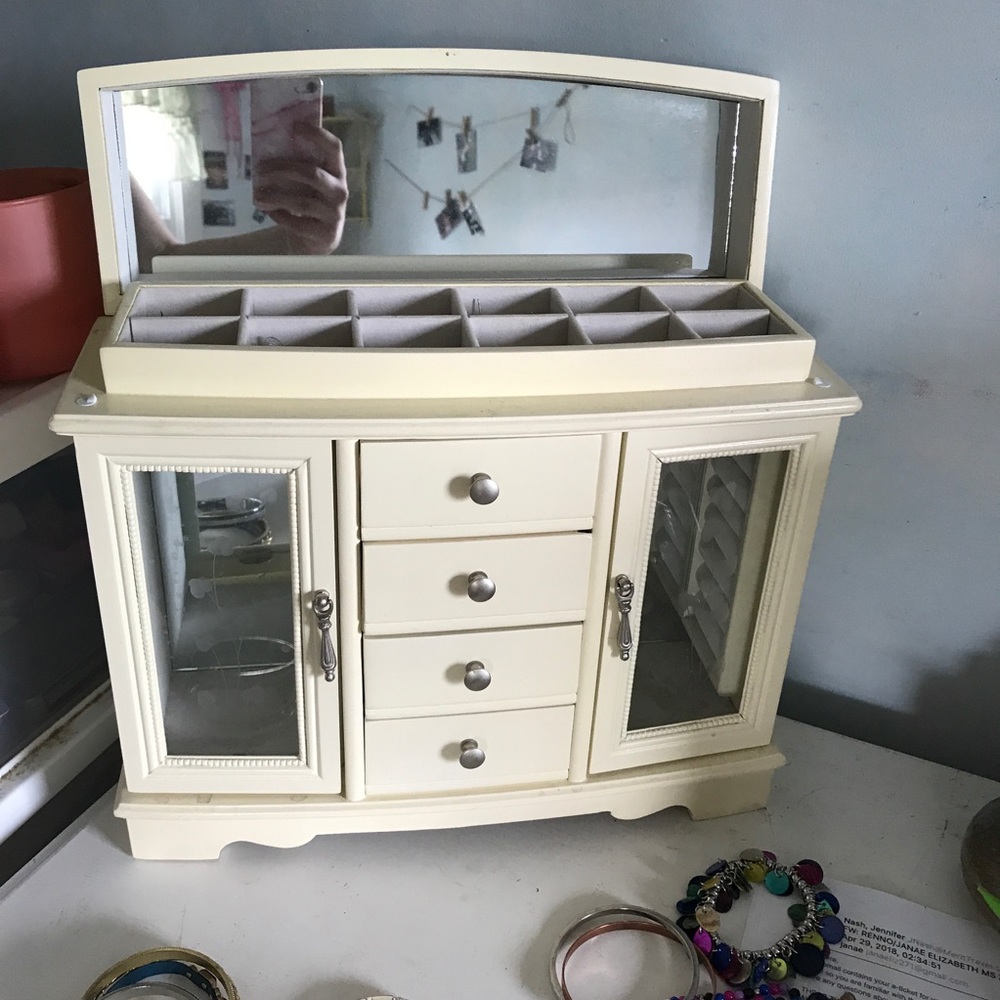 Jewelry Box/Chest